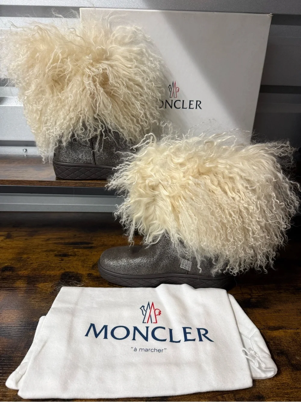 Moncler Christelle Boots EU 37 US 7 Brown Shearling Fur Winter Boots